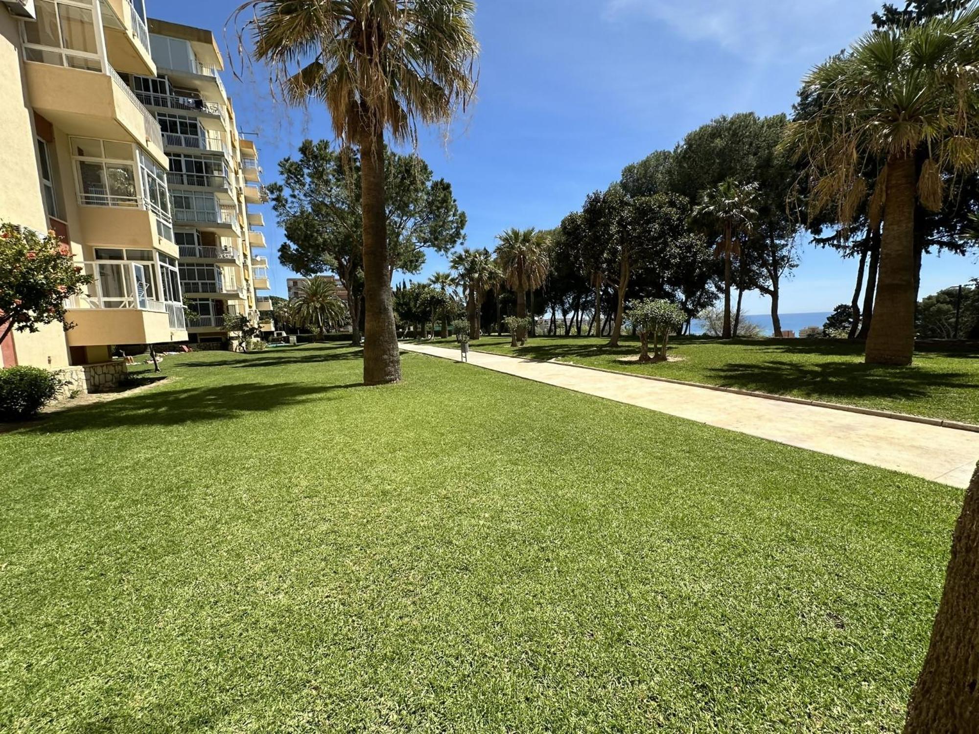 Estudio Agata Con Piscina A 800M De La Playa Benalmádena Exterior foto